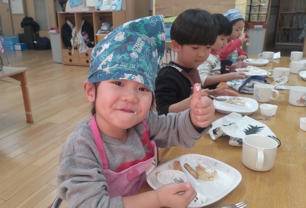 楽しいクッキングケーキの試食