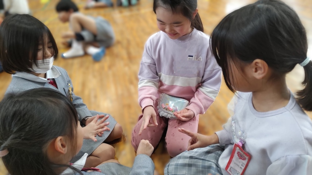 平方小で一年生と遊ぶ